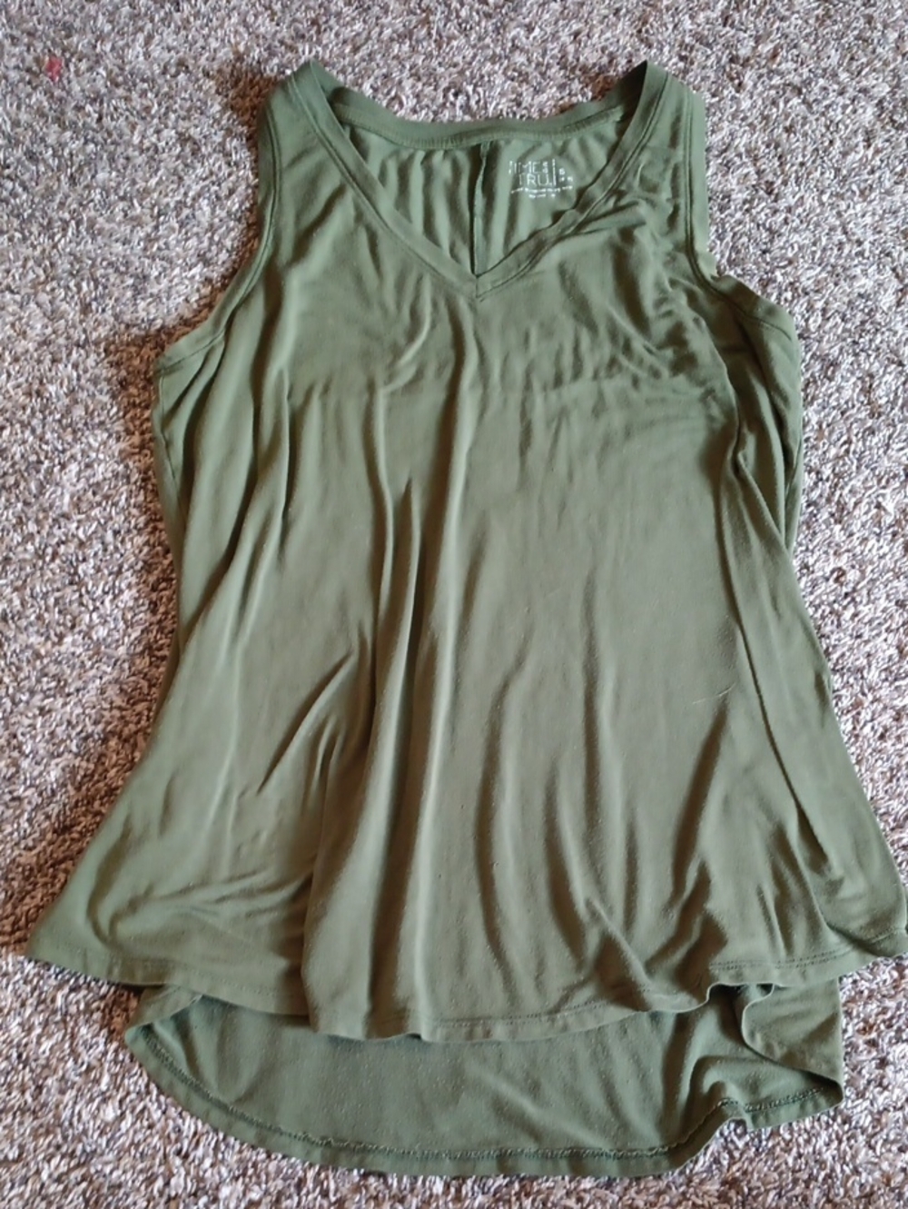 Time and Tru Olive Green V-Neck Sleeveless Tank